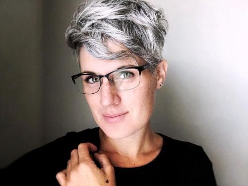 Transition cheveux gris